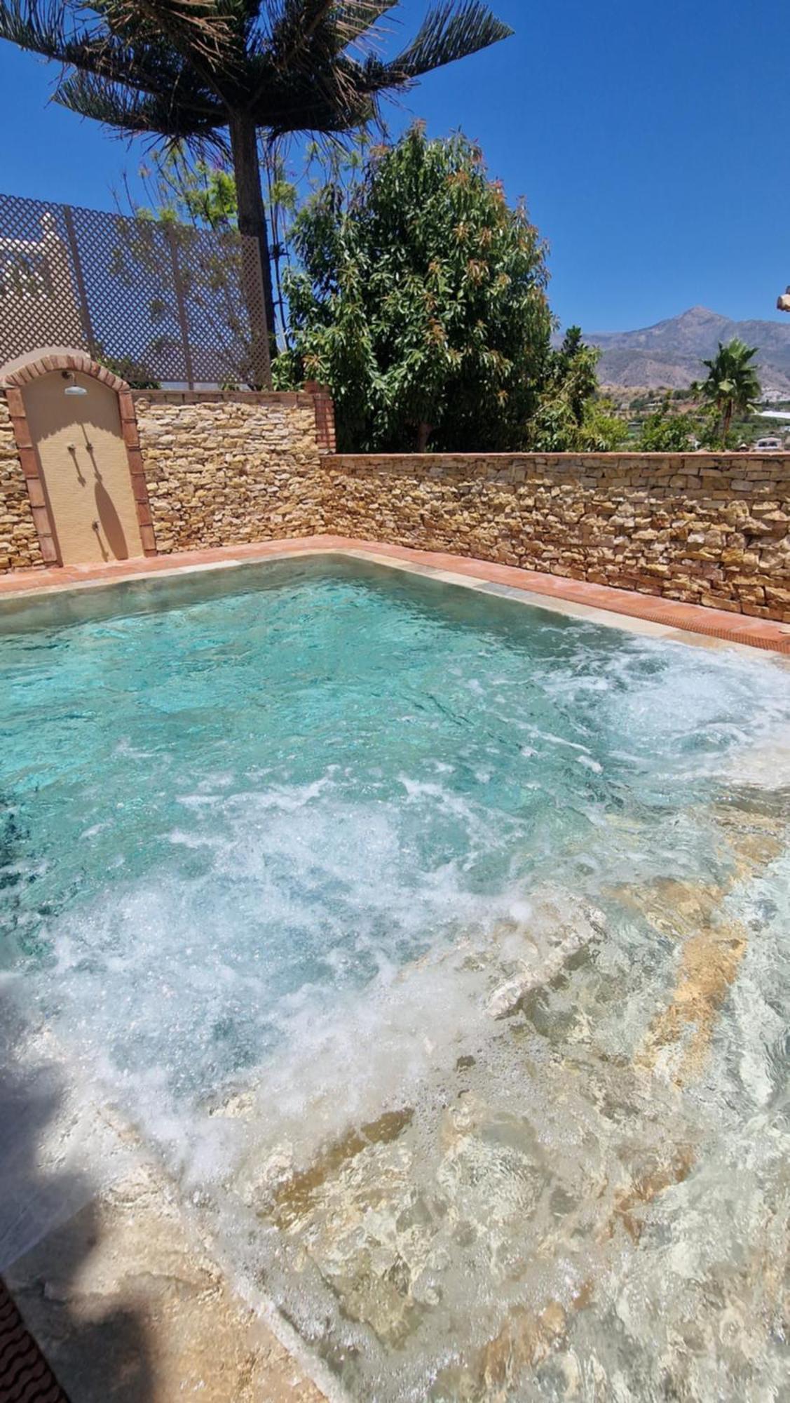 Villa Deluxe Nerja Silhouse מראה חיצוני תמונה