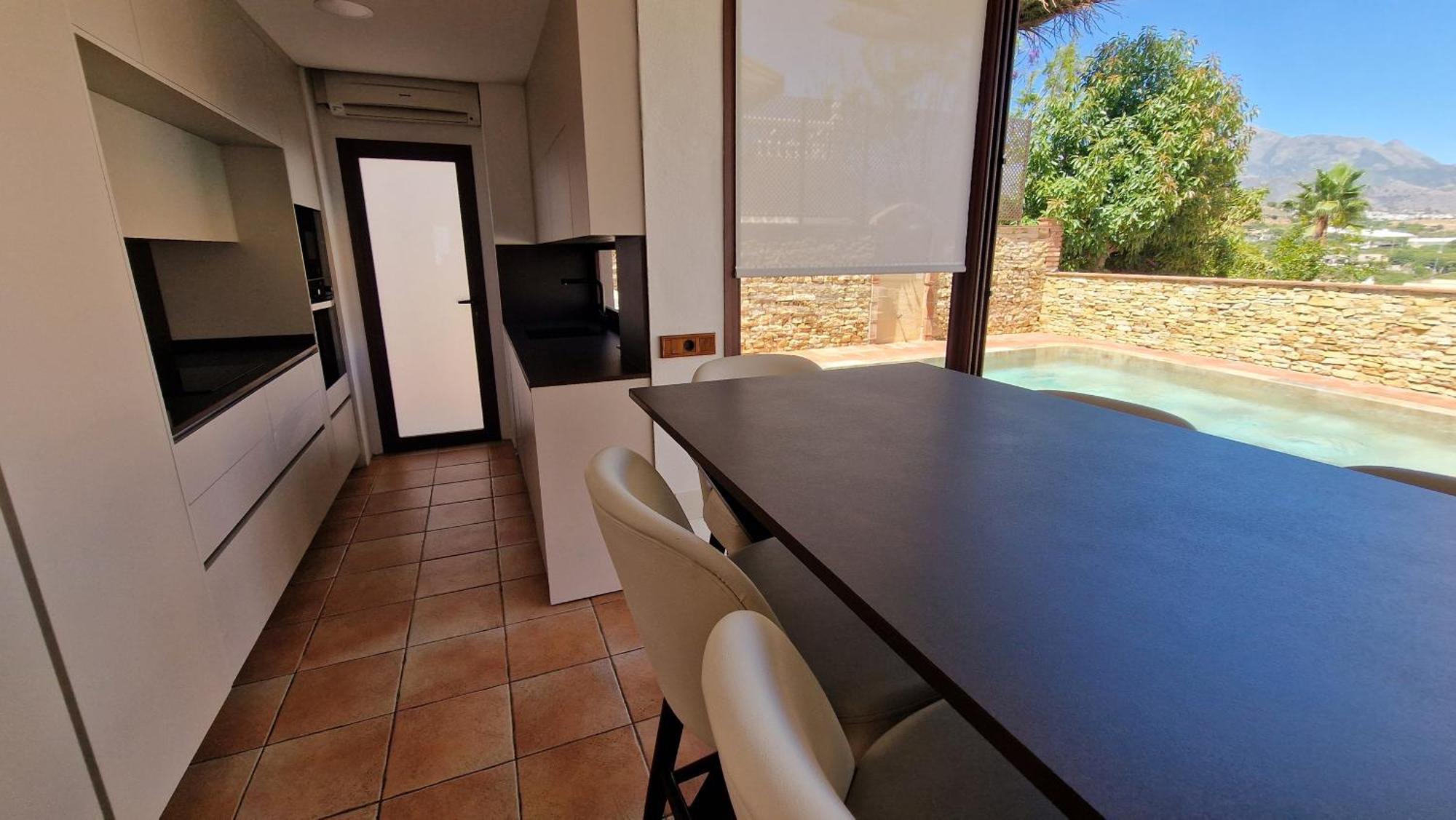Villa Deluxe Nerja Silhouse מראה חיצוני תמונה